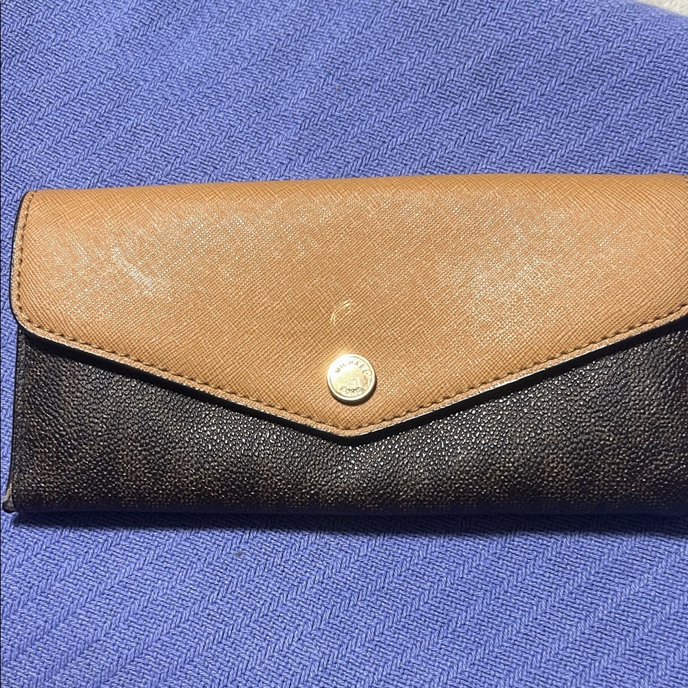 MICHAEL Michael Kors Tan and Black Women's Wallet